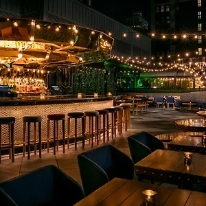 Moxy Nyc Times Square Hotell
